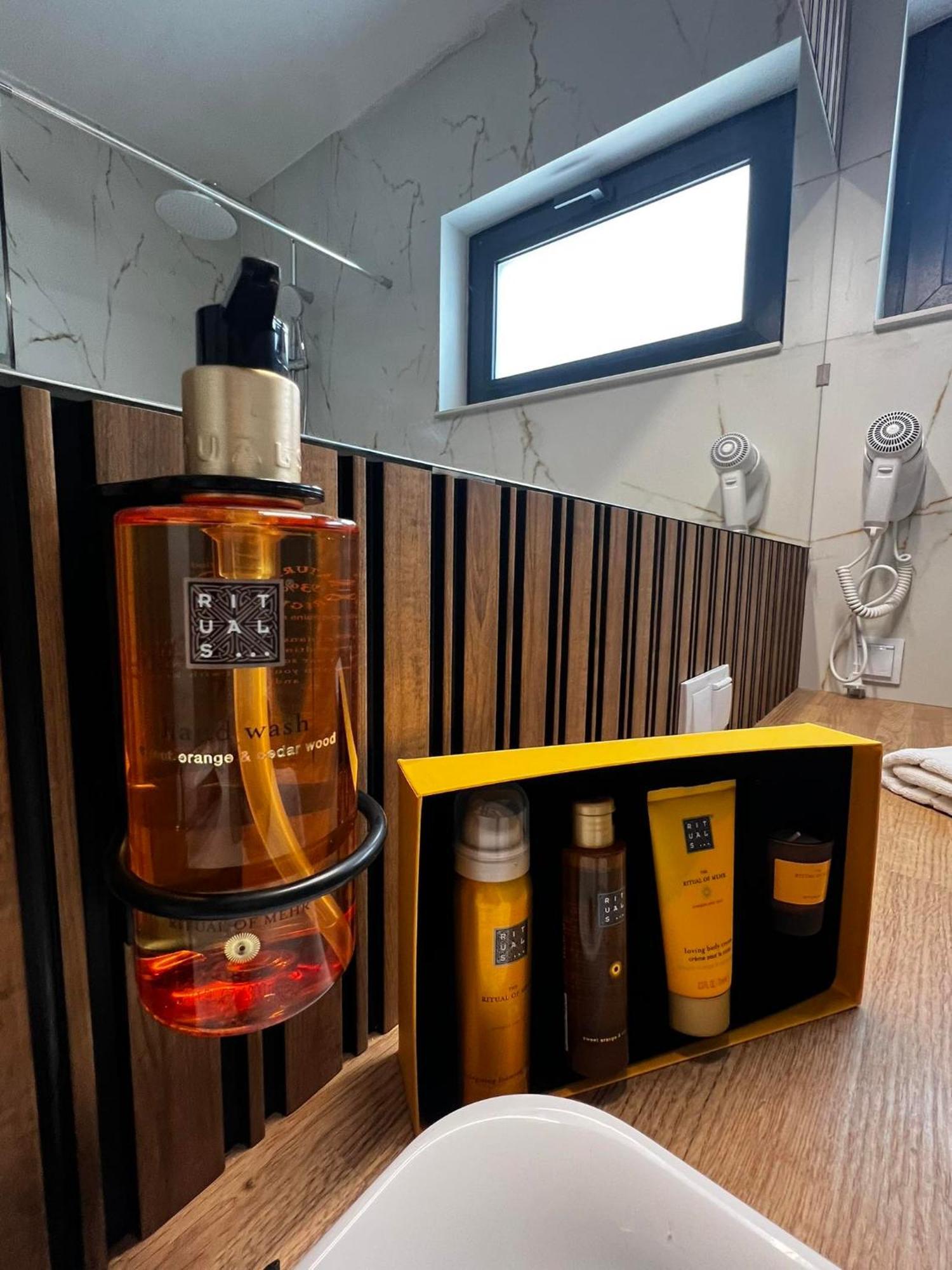 Olivina Park Spa - Domki Z Dostepem Do Krytego Basenu, Saun, Wyzywienia I Atrakcji Dla Dzieci Niechorze Luaran gambar